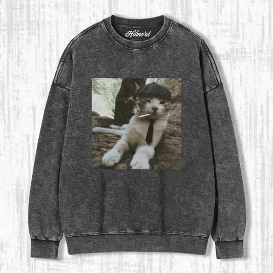 DECADENT SMOKE CAT T-SHIRT