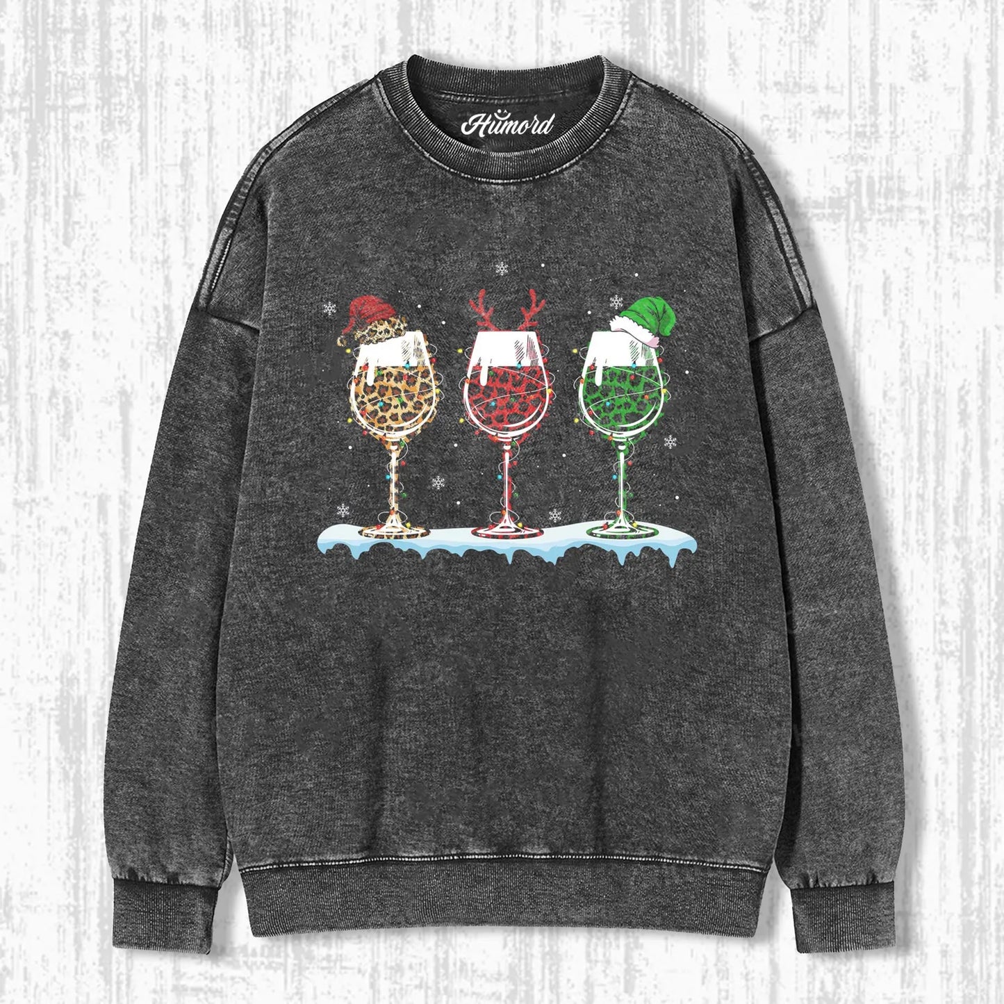 LEOPARD WINE CHRISTMAS T-SHIRT