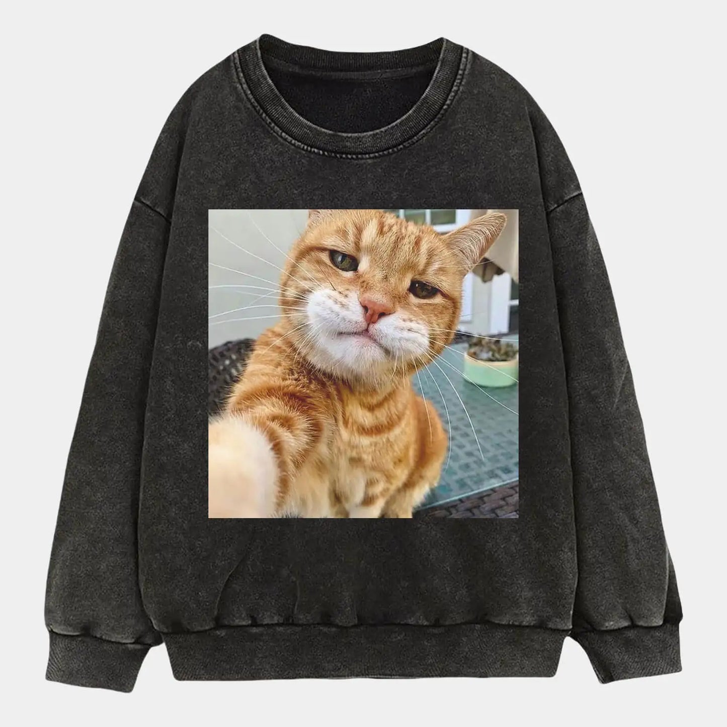 A cat selfie TEE