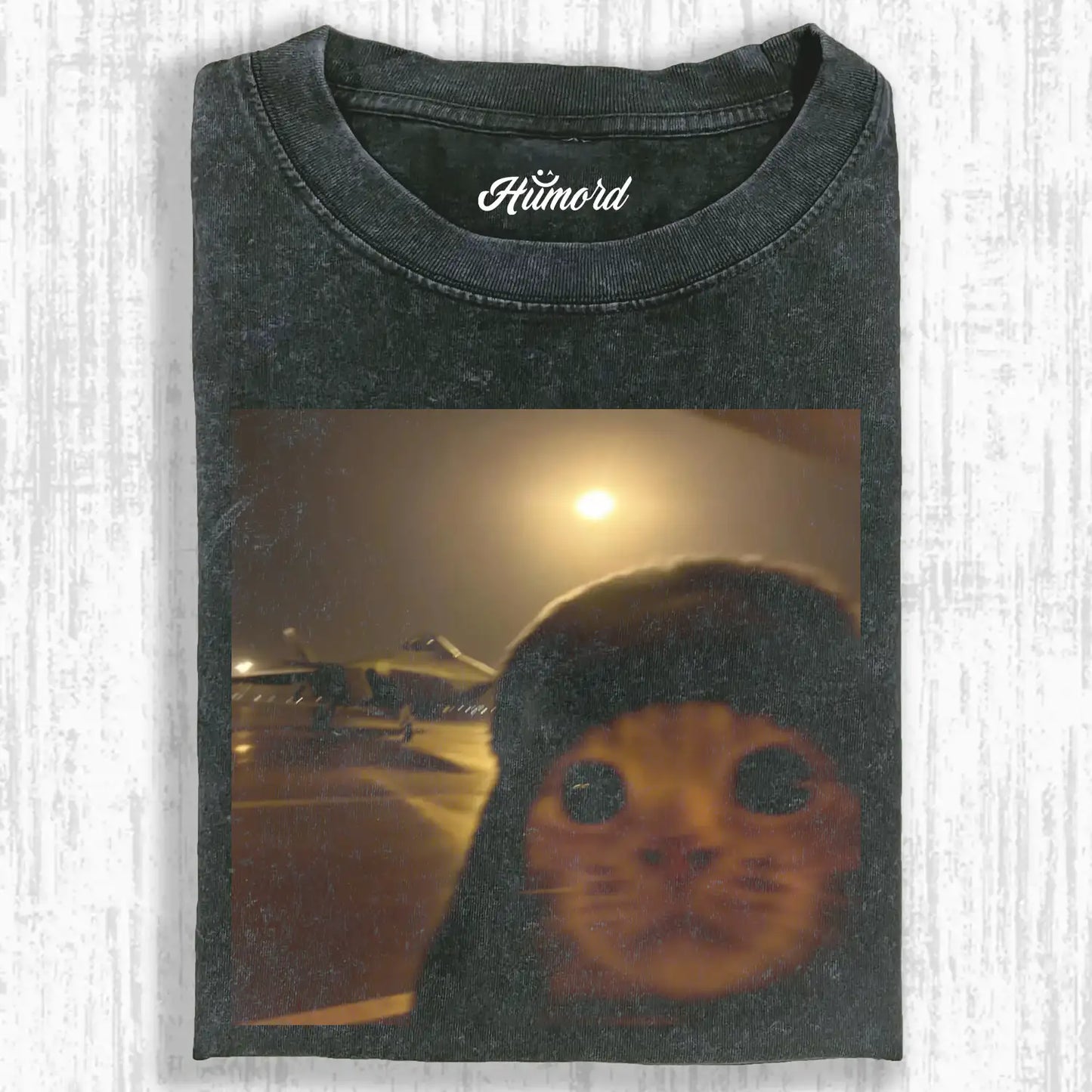 CAT TAKING SELFIE V2 TEE