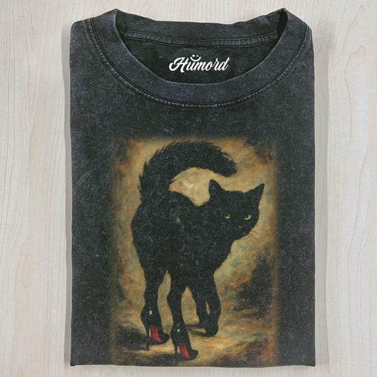 ELEGANT BLACK CAT T-SHIRT