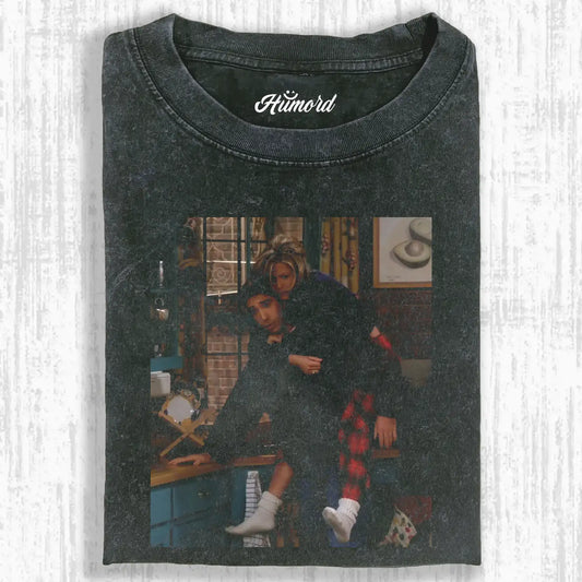 FRIENDS V5 TEE