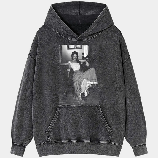 GUN & BEAUTY T-SHIRT