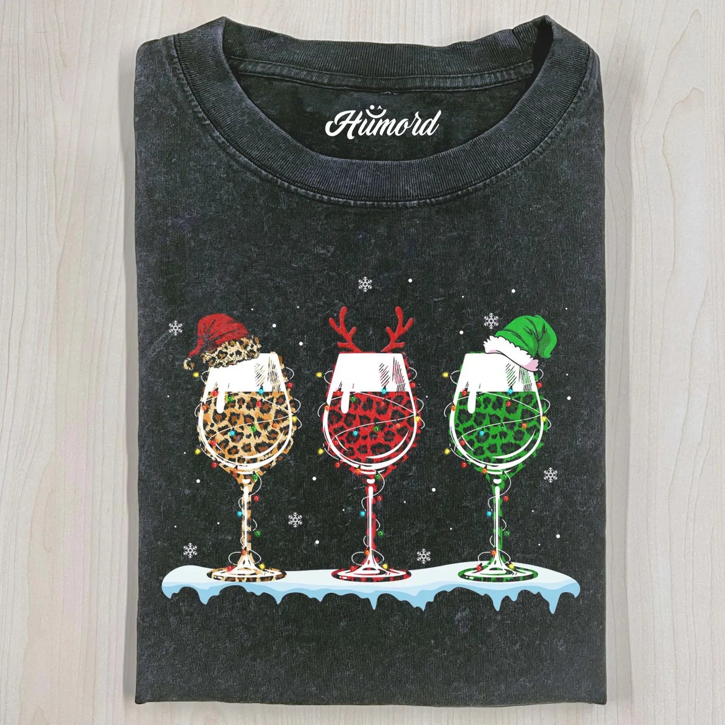 LEOPARD WINE CHRISTMAS T-SHIRT