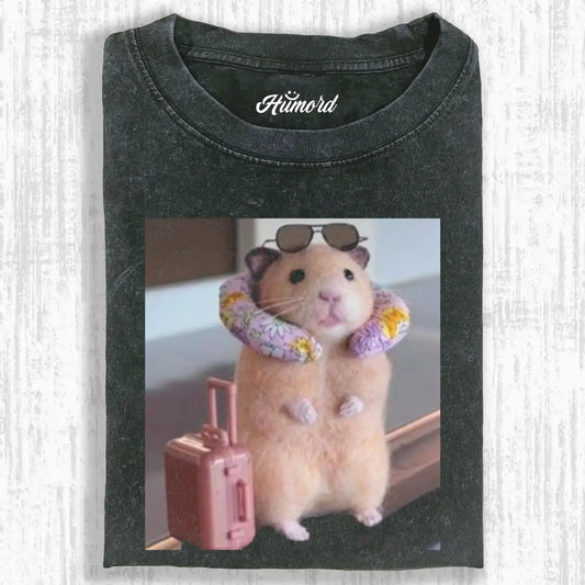 ON HOLIDAY HAMSTER TEE