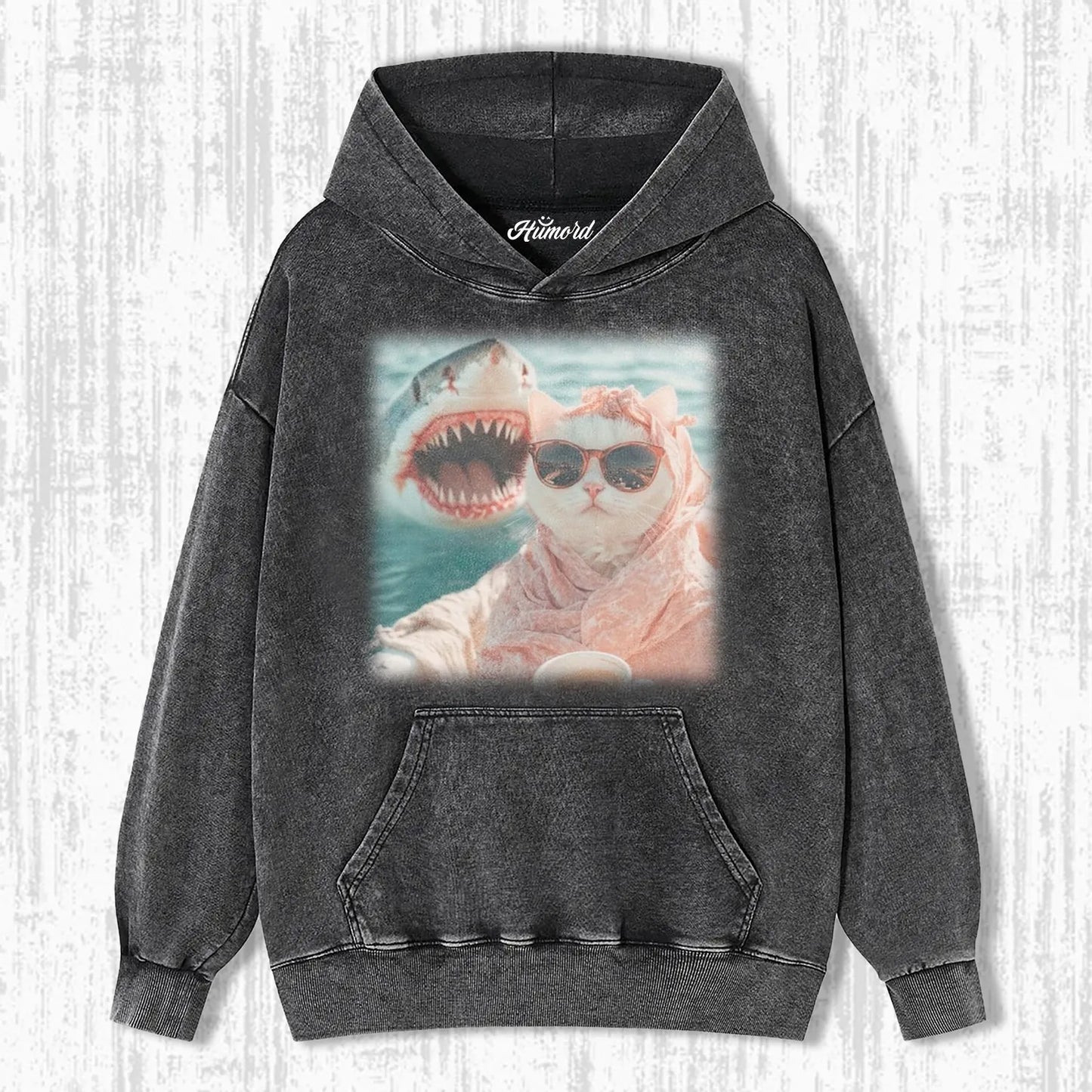 SHARK AND CALM CAT T-SHIRT