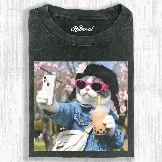 Selfie Cat 8.3 Tee